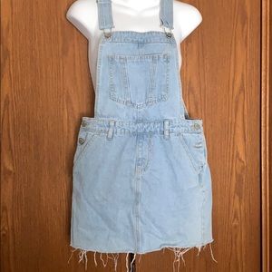 Overall skirt